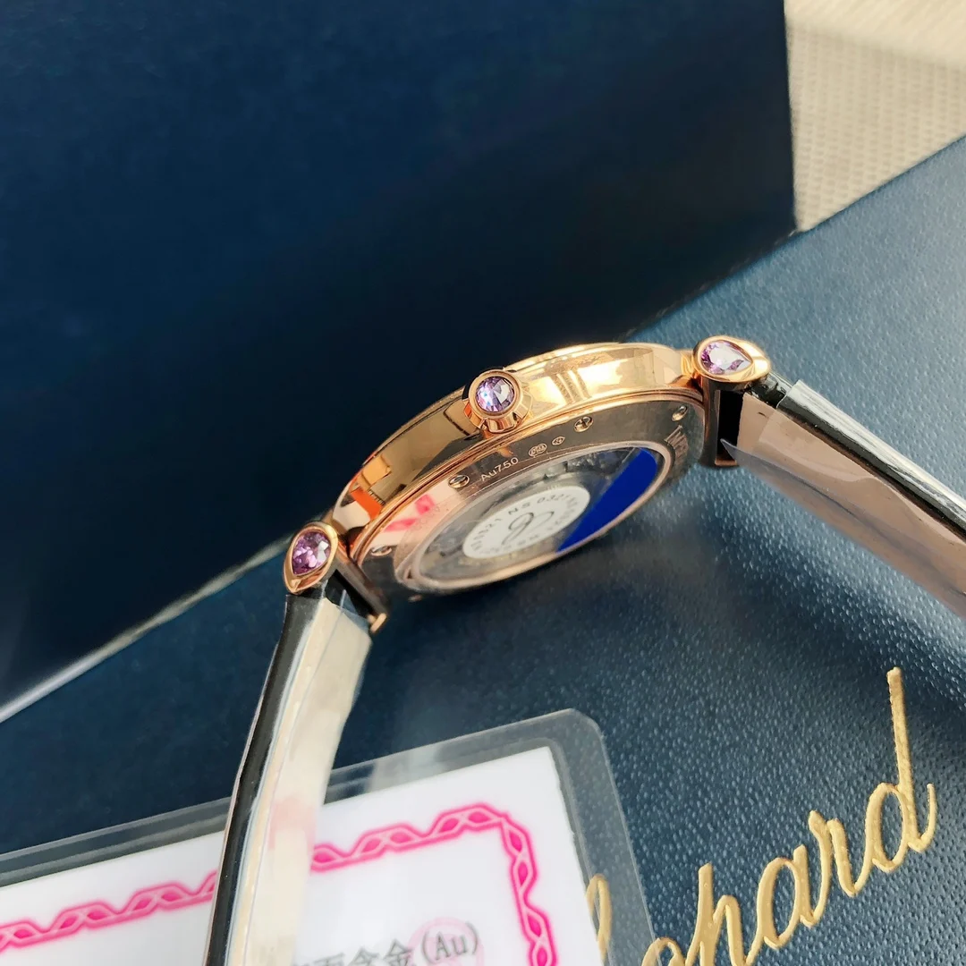 Cartier Let's first look at Chopin's "Old Friends, you must grasp — photographed off the sweep