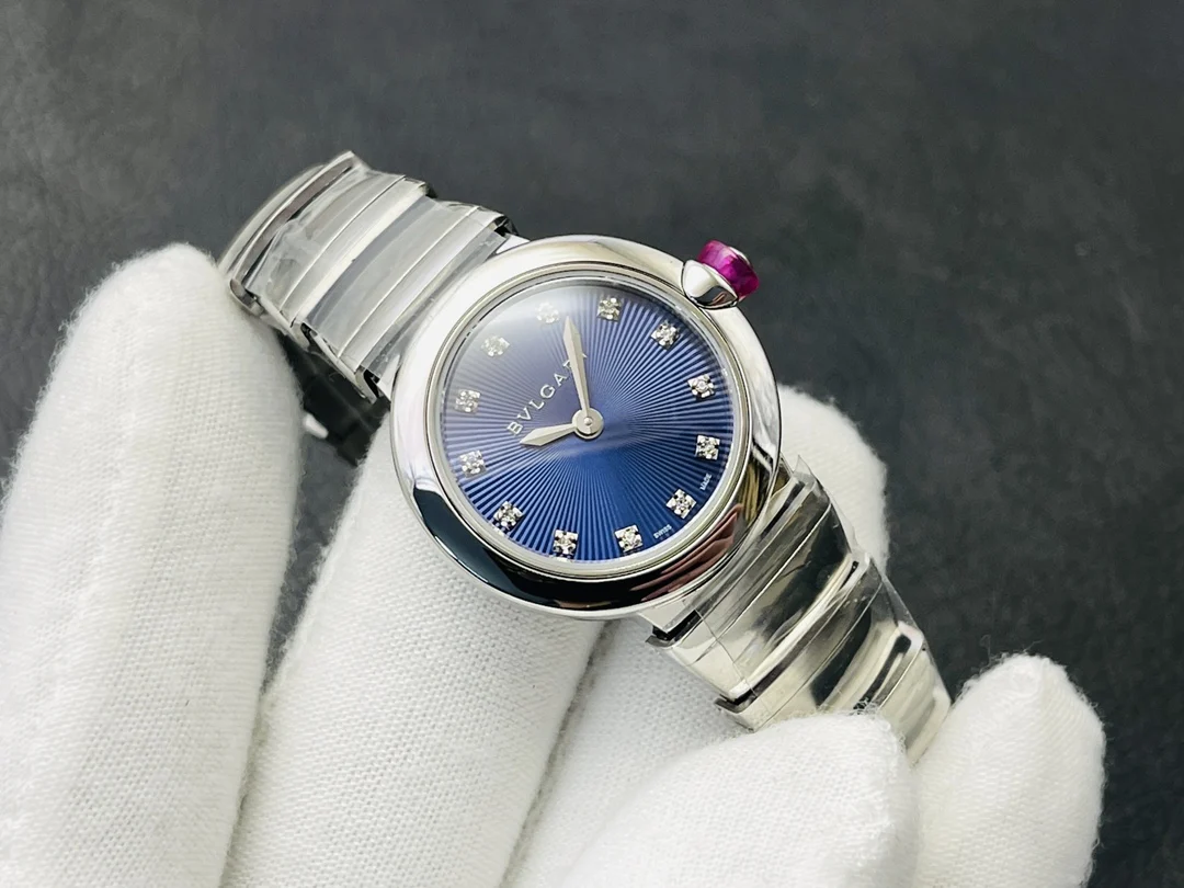 Cartier Panthère Sprite Yellow Gold Blue Dial Diamond-Set 22mm — photographed off the sweep