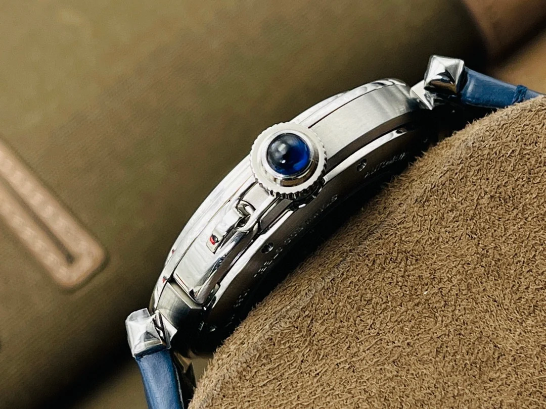 Cartier Pasha Titanium 41mm — photographed off the sweep