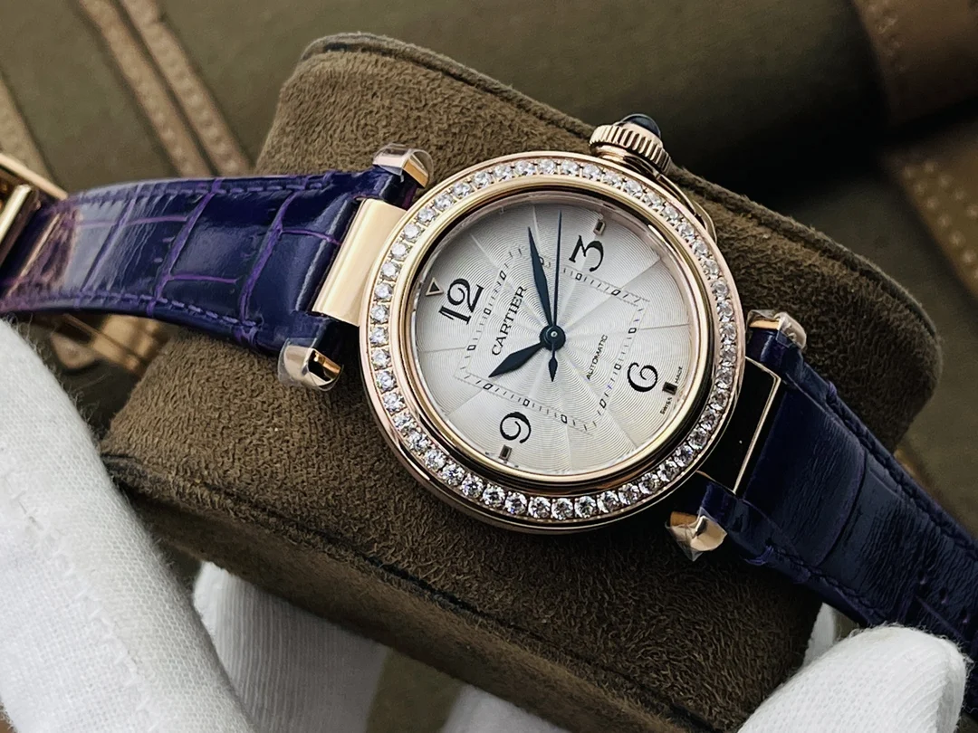 Cartier Pasha Titanium 41mm — photographed off the sweep