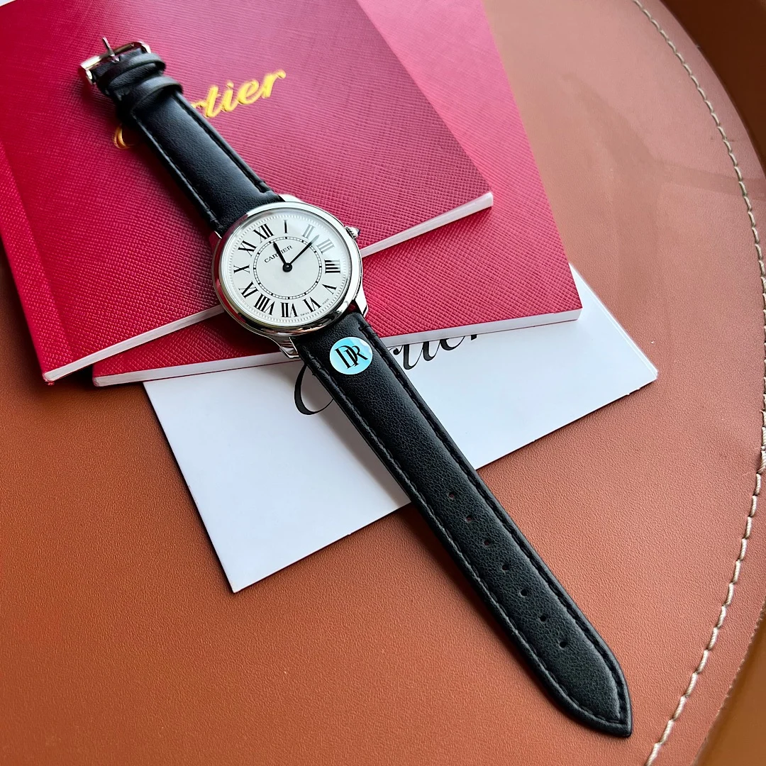 Cartier Ronde Silver Dial 36mm — photographed off the sweep