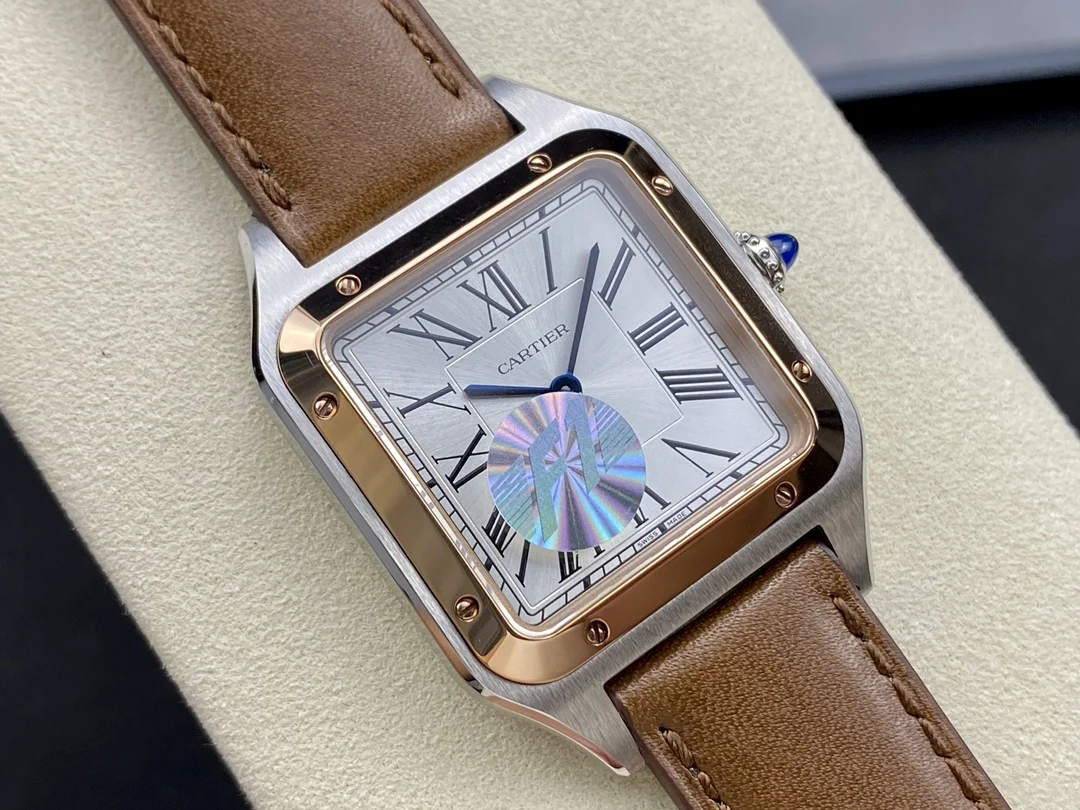 Cartier Santos 31.4mm — photographed off the sweep