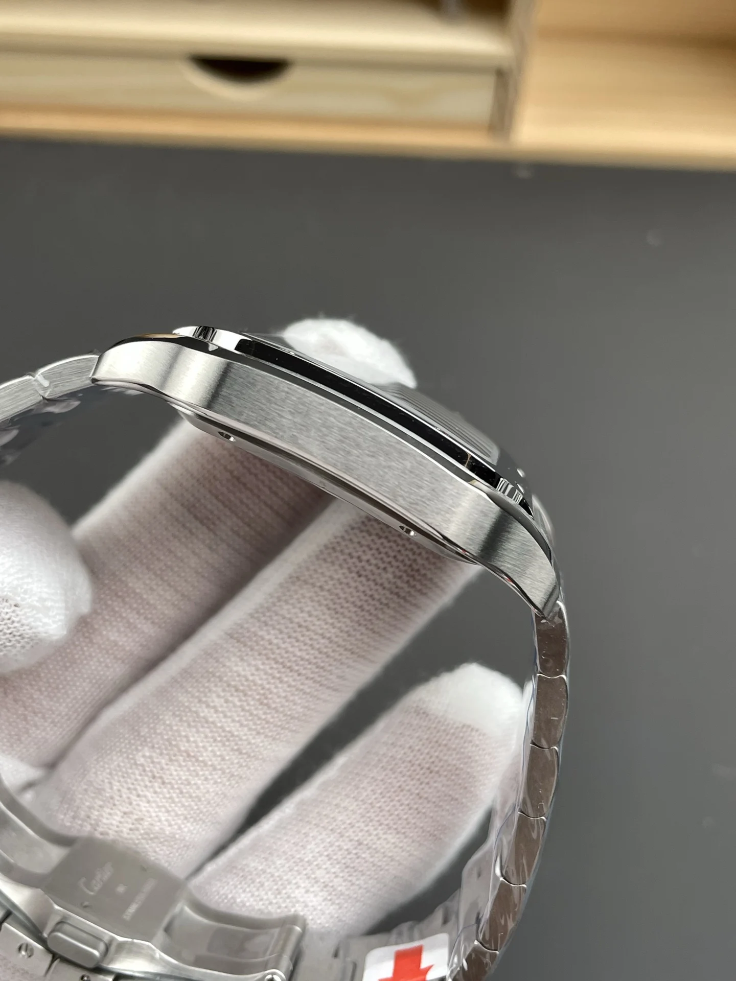 Cartier Santos 39.8mm — photographed off the sweep