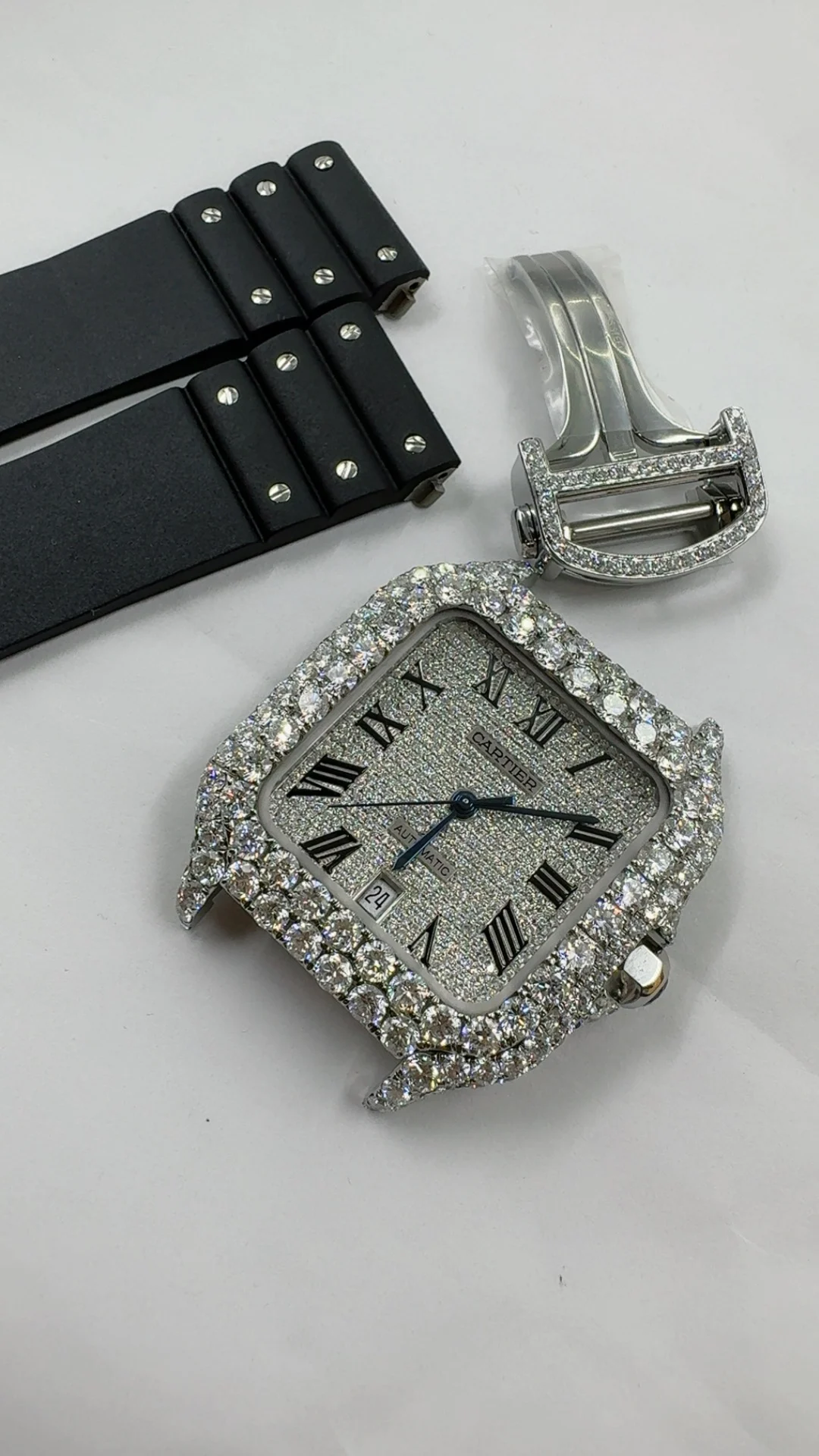 Cartier Santos Diamond-Set 40mm — photographed off the sweep