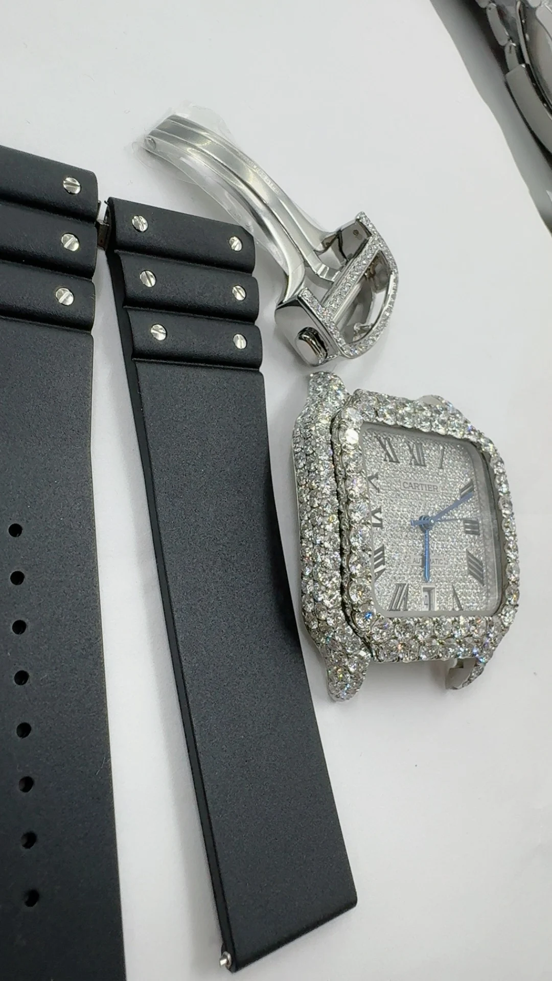 Cartier Santos Diamond-Set 40mm — photographed off the sweep