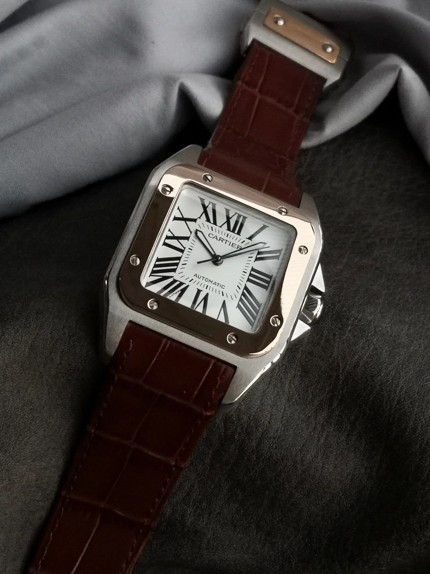 Cartier Santos Steel 41.3mm — photographed off the sweep