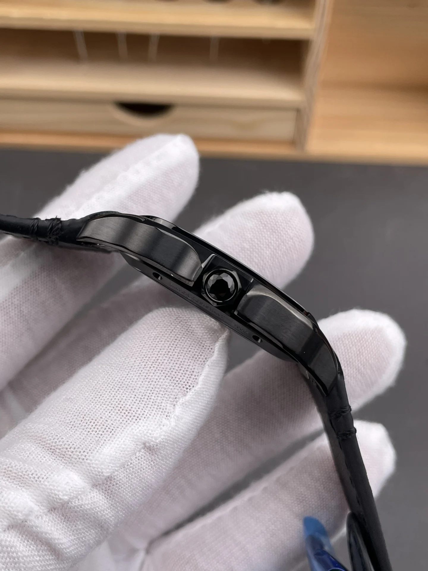 Cartier Santos Steel Black Dial 39.8mm — photographed off the sweep