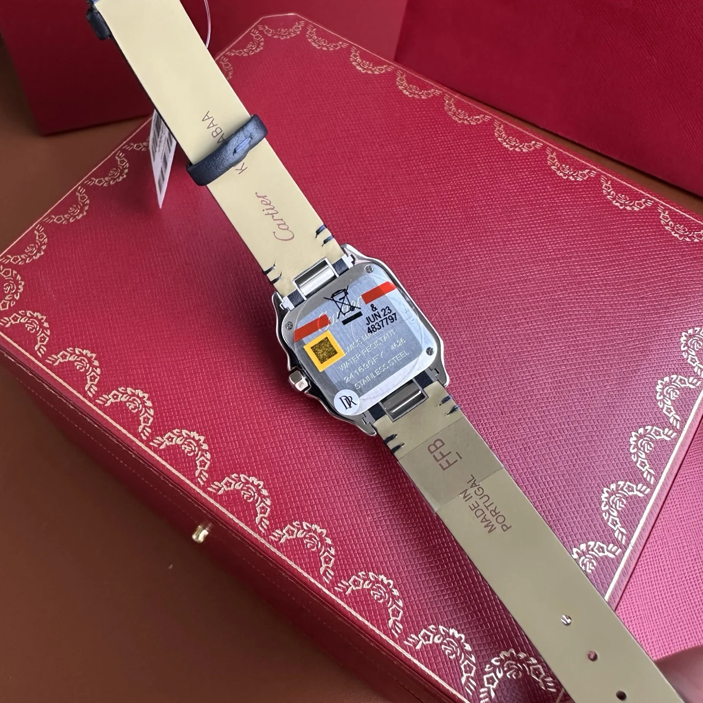 Cartier Santos Steel Silver Dial WSSA0082 27mm — photographed off the sweep