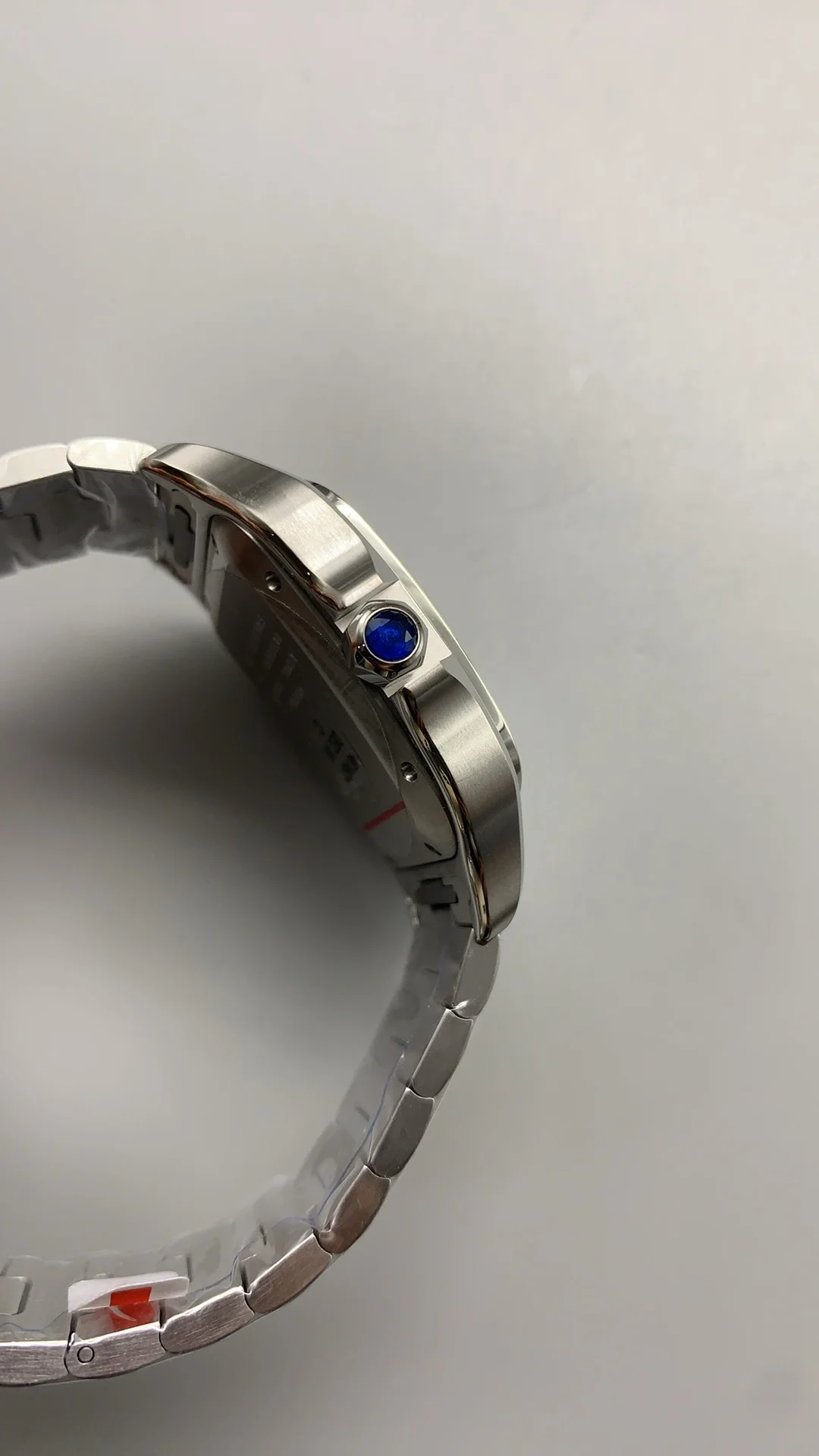 Cartier Santos White Dial 39.8mm — photographed off the sweep