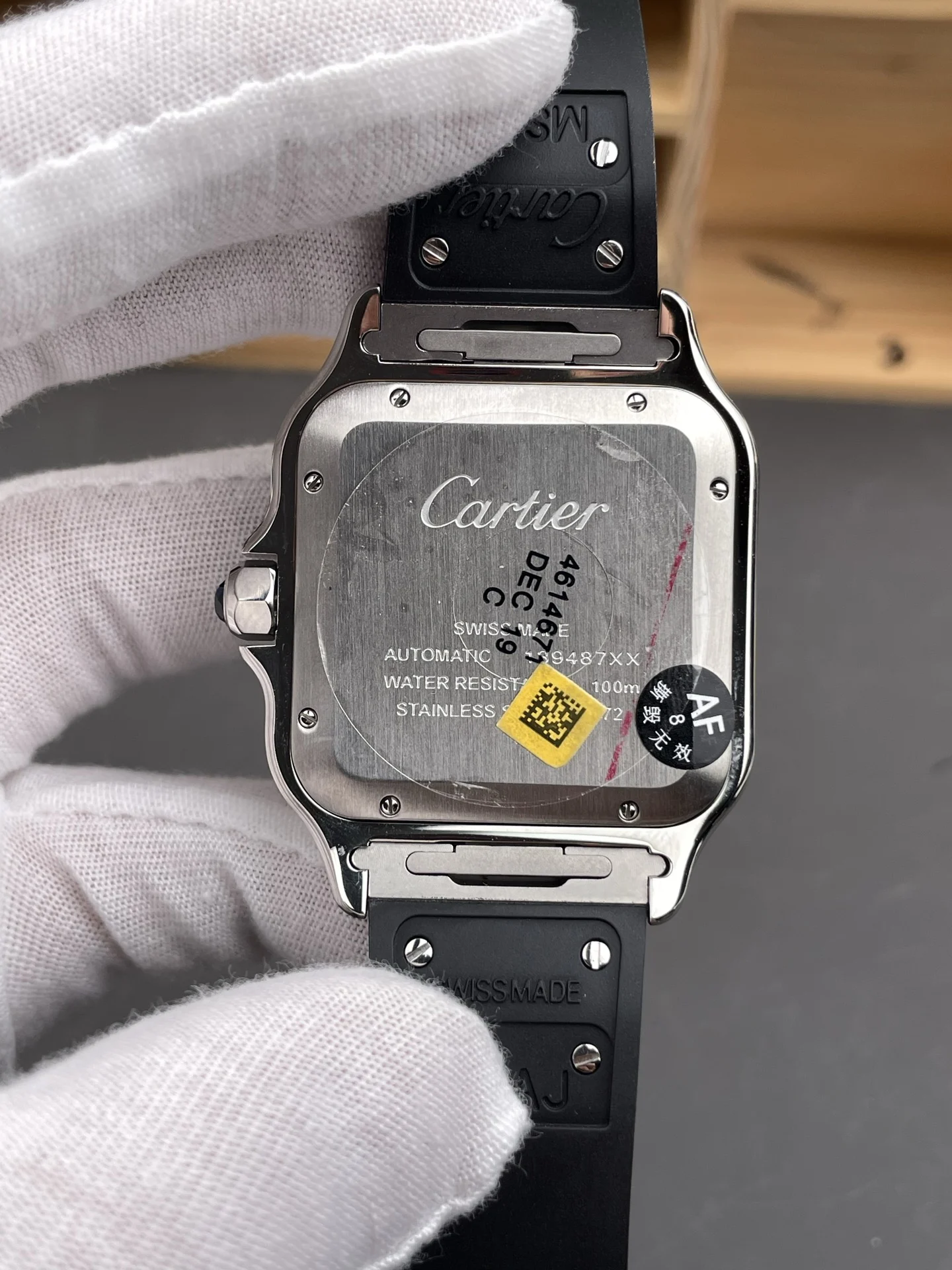 Cartier Santos White Dial 39.8mm — photographed off the sweep