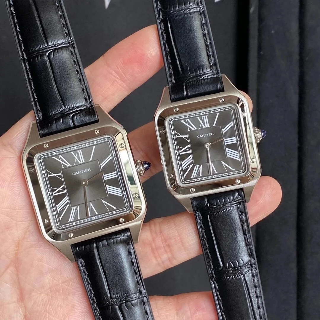 Cartier Santos White Dial 43.5mm — photographed off the sweep