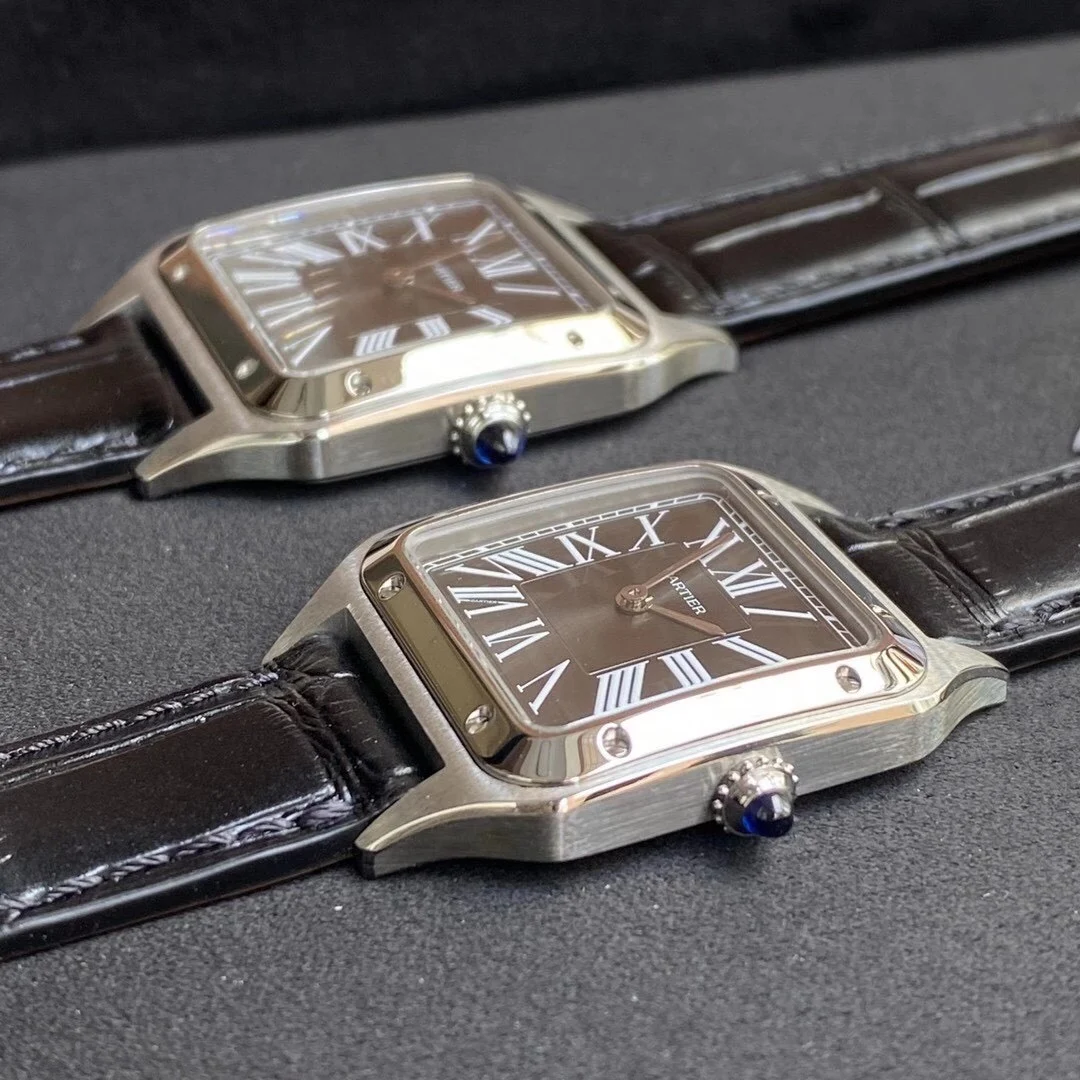 Cartier Santos White Dial 43.5mm — photographed off the sweep