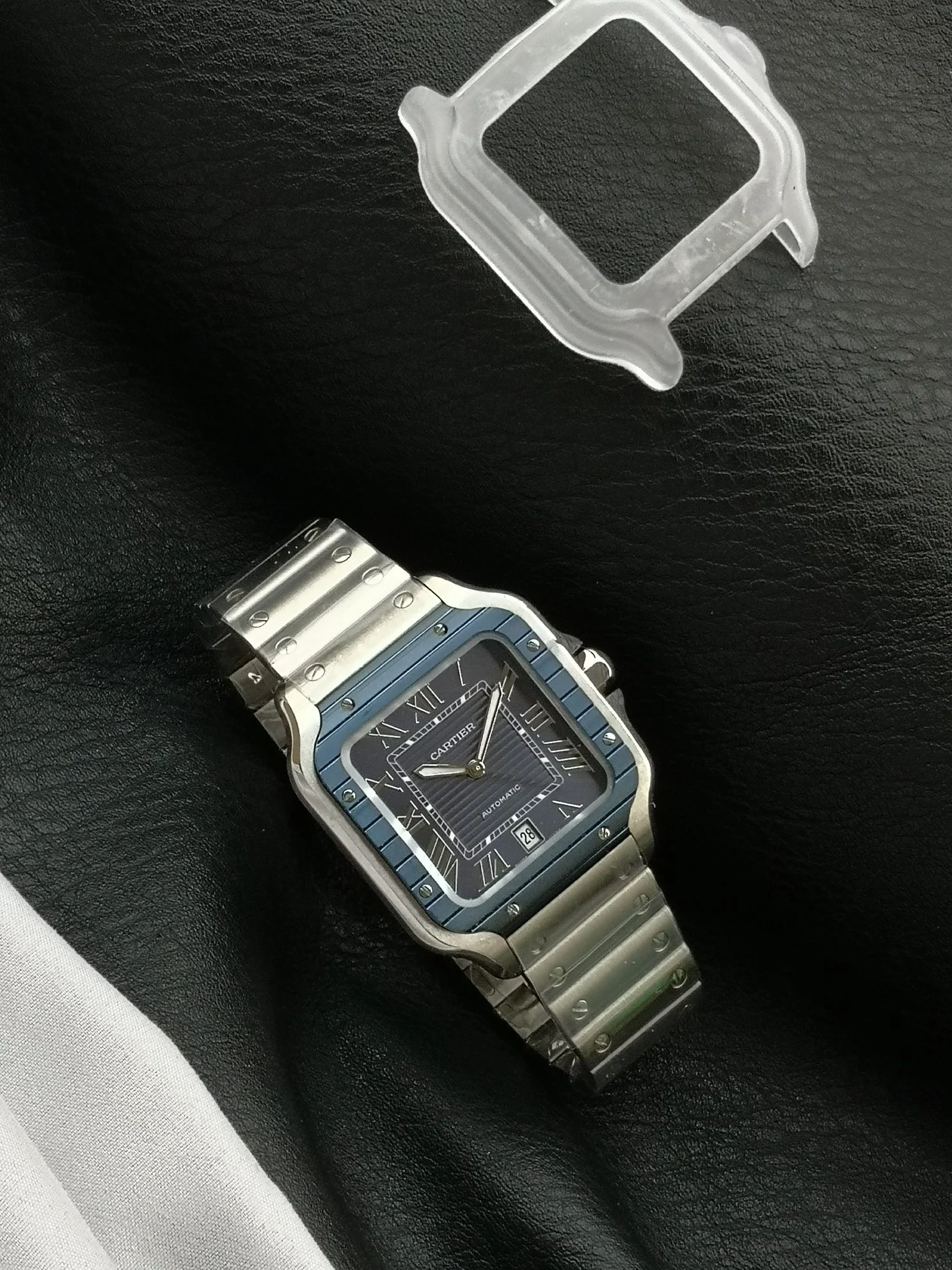 Cartier Santos WSSA0048 — photographed off the sweep
