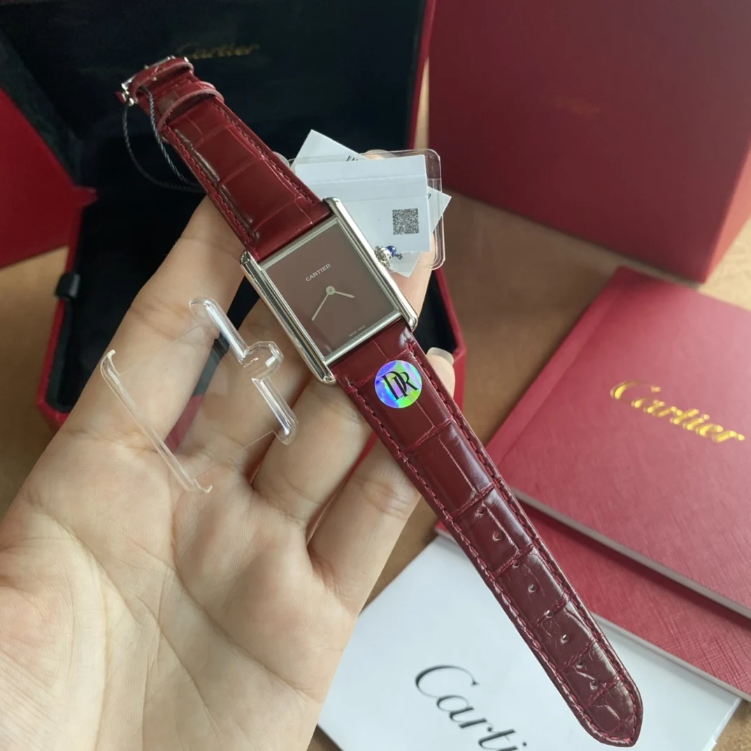 Cartier Tank Must 33.7mm