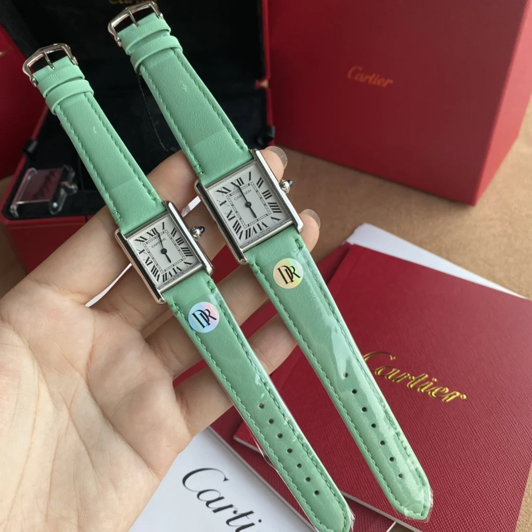 Cartier Tank Must 33.7mm