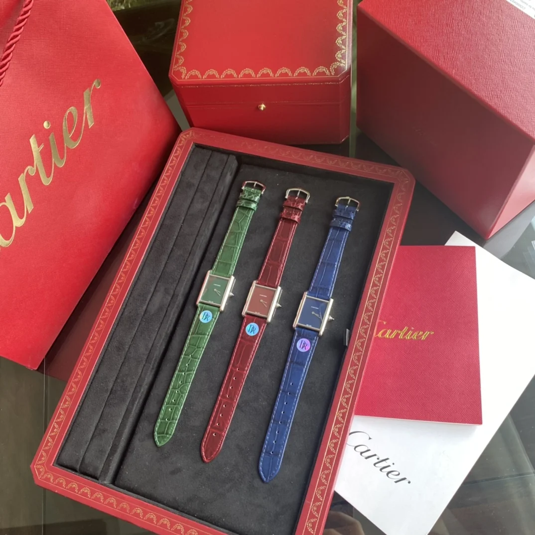 Cartier Tank Must 33mm