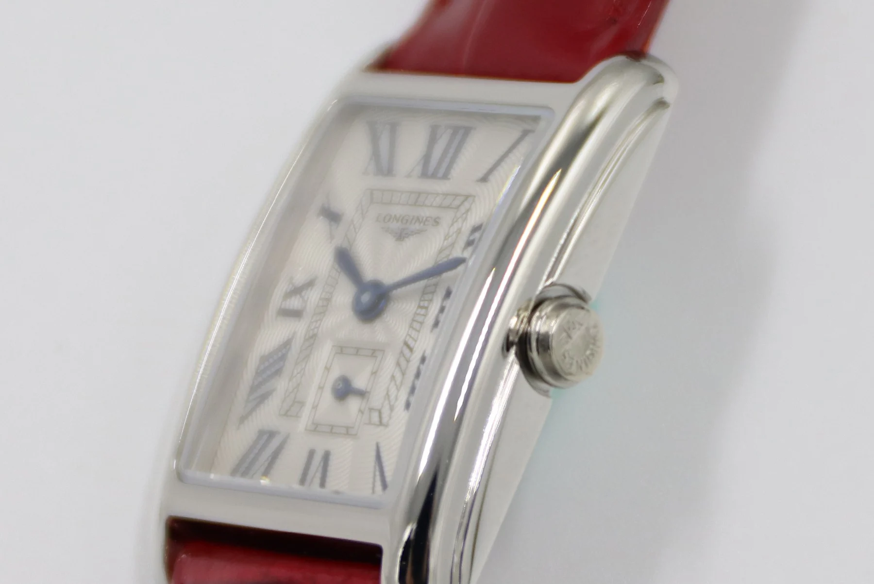 Cartier Tank Steel Blue Dial 20.8 × 32mm — photographed off the sweep