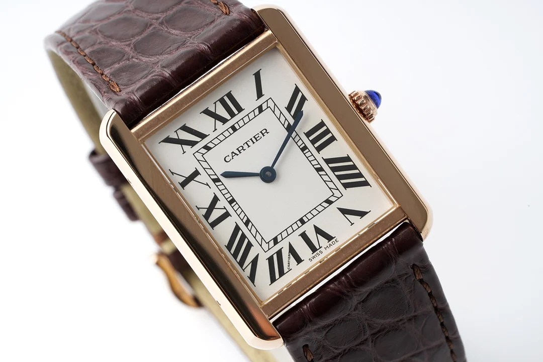 Cartier Tank Yellow Gold — detail