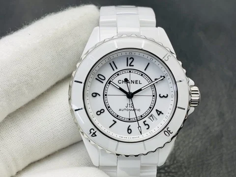 Chanel J12