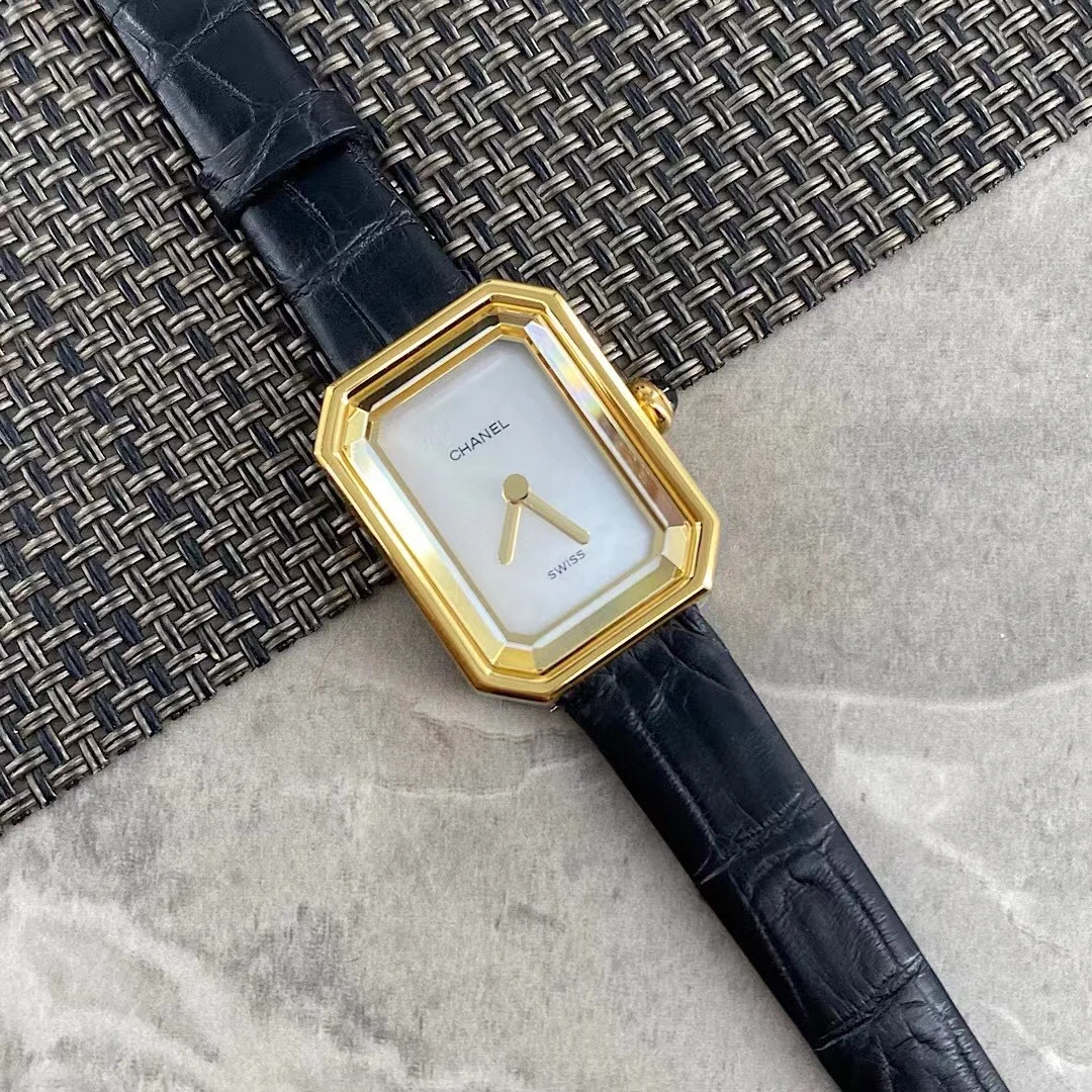 Chanel Première Black Dial Diamond-Set — photographed off the sweep