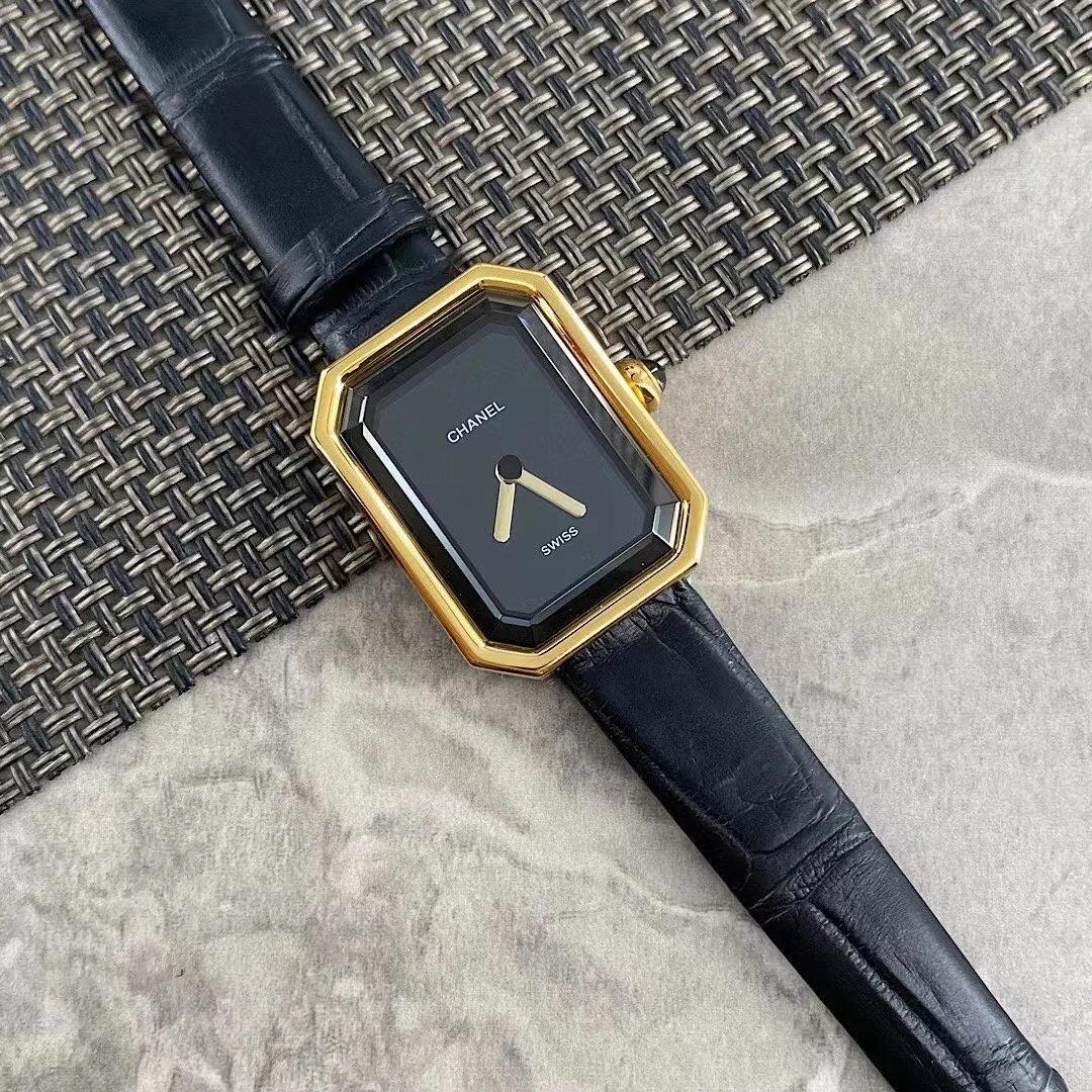 Chanel Première Black Dial Diamond-Set — photographed off the sweep
