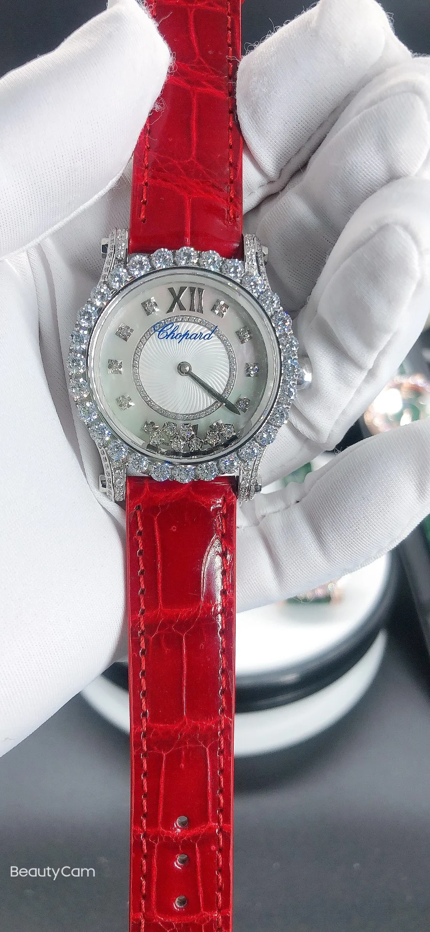 Chopard Happy Diamonds — photographed off the sweep