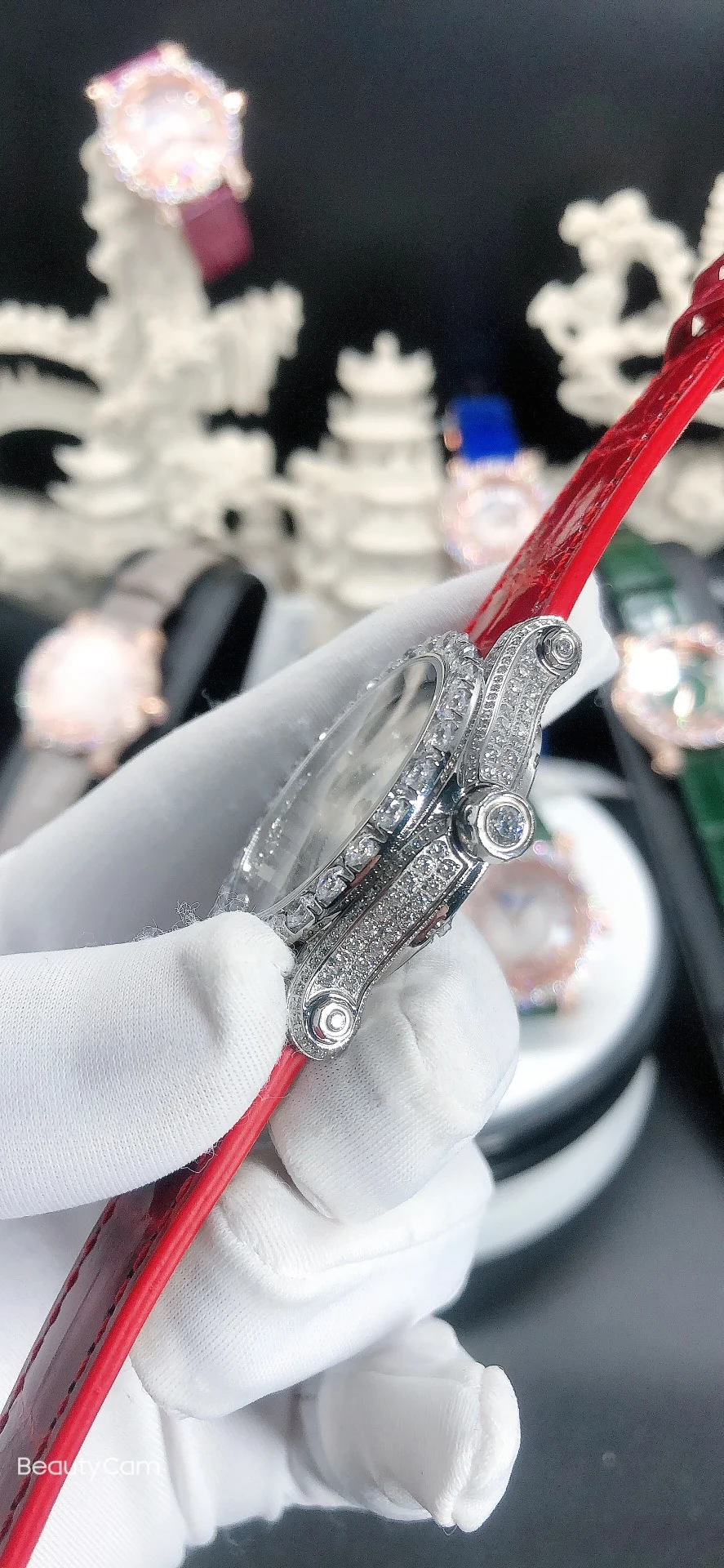 Chopard Happy Diamonds — photographed off the sweep