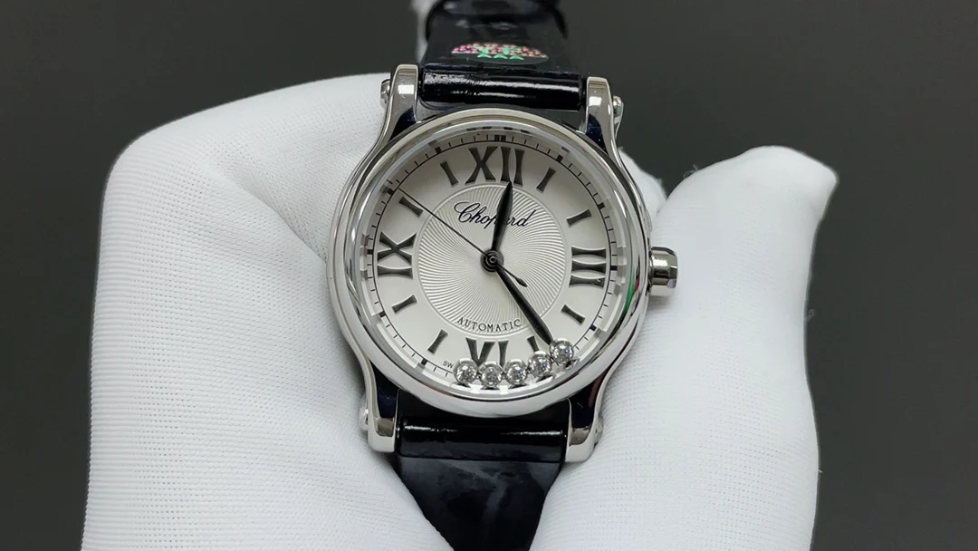 Chopard Happy Diamonds 30mm — photographed off the sweep