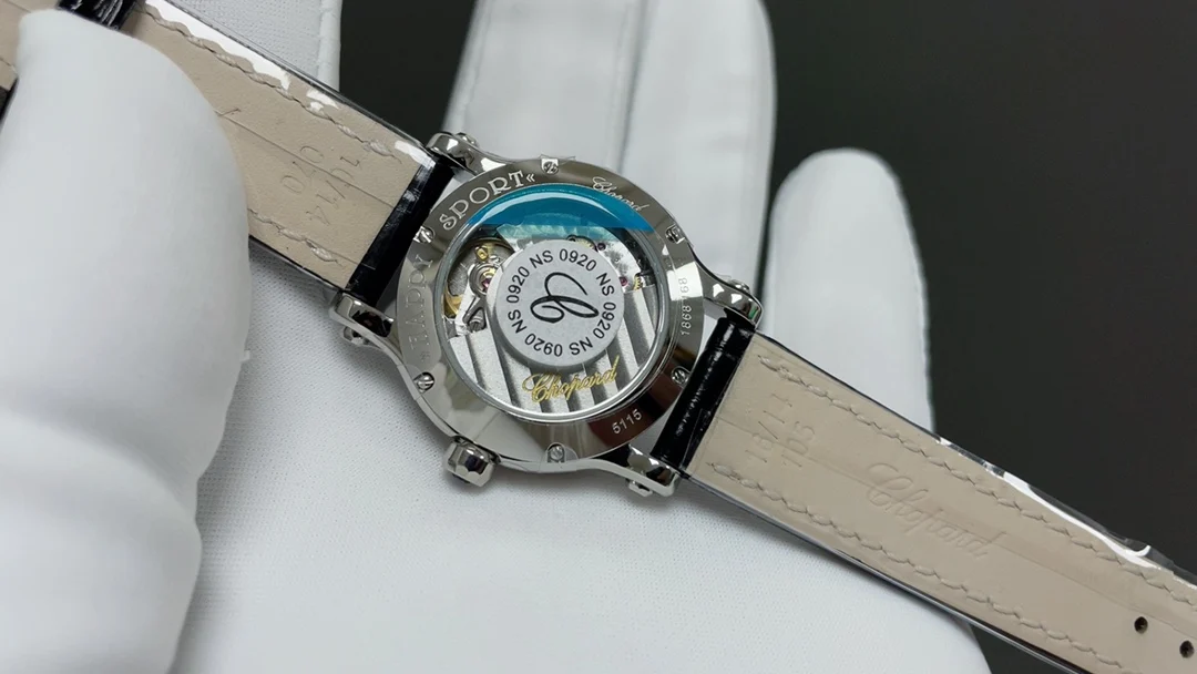 Chopard Happy Diamonds 30mm — photographed off the sweep