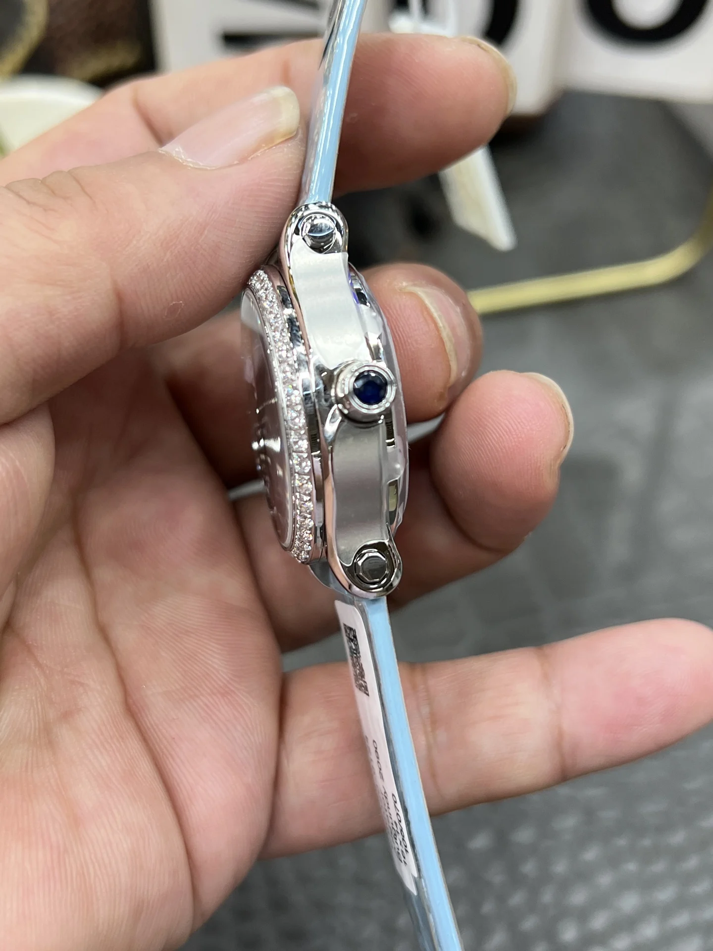Chopard Happy Diamonds 33mm — photographed off the sweep
