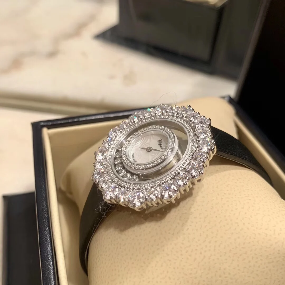 Chopard Happy Diamonds 34mm — photographed off the sweep