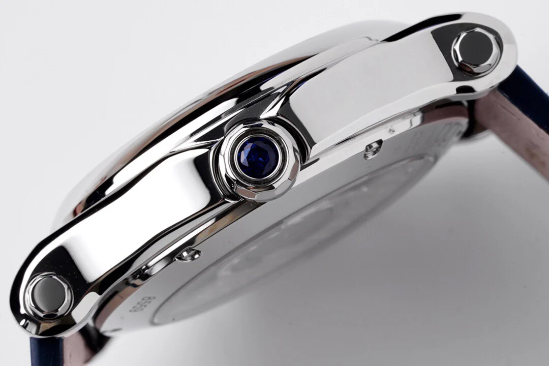 Chopard Happy Diamonds Diamond-Set 36mm — photographed off the sweep
