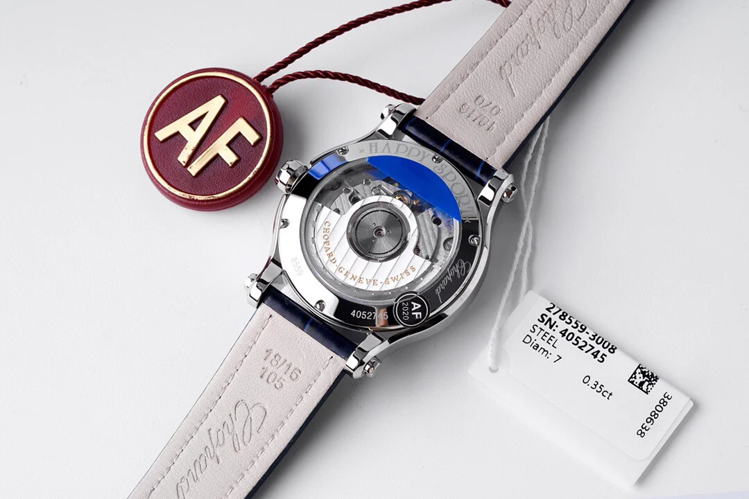Chopard Happy Diamonds Diamond-Set 36mm — photographed off the sweep