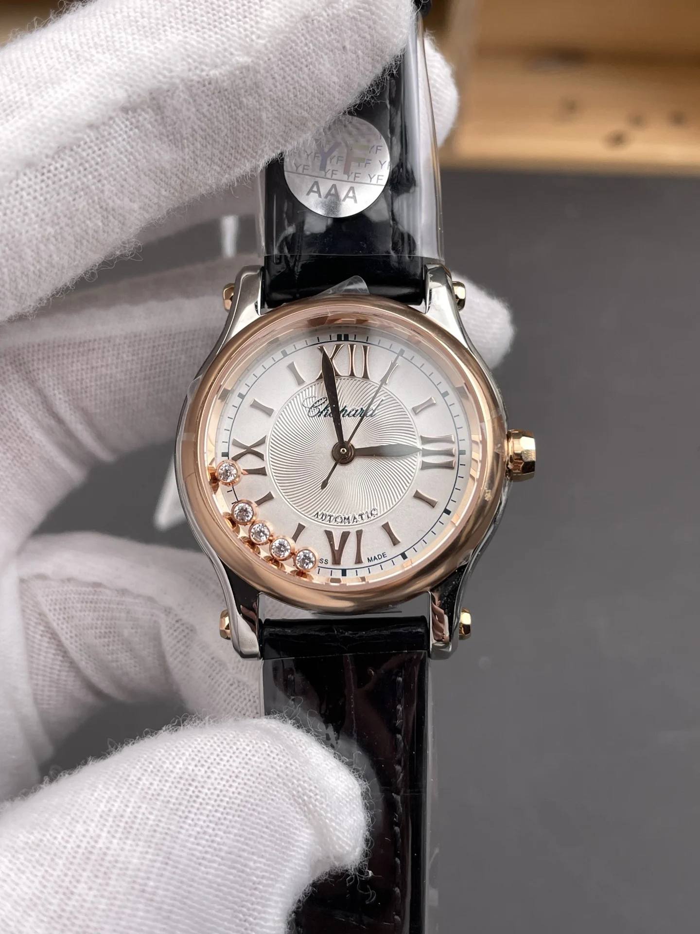 Chopard Happy Diamonds Steel Diamond-Set 30mm — photographed off the sweep