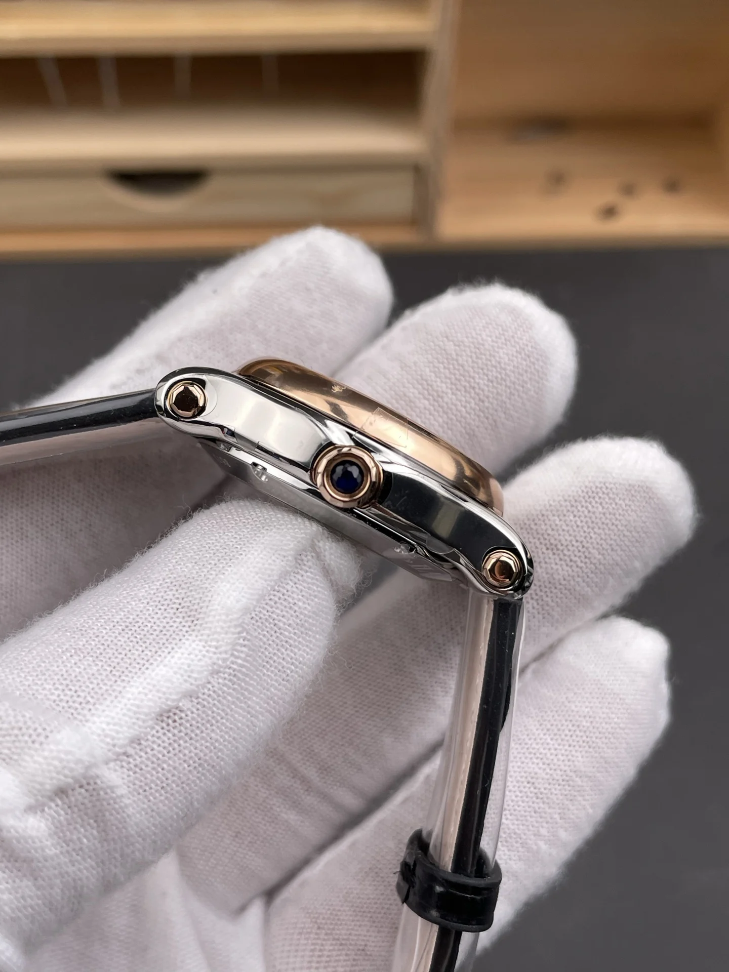 Chopard Happy Diamonds Steel Diamond-Set 30mm — photographed off the sweep