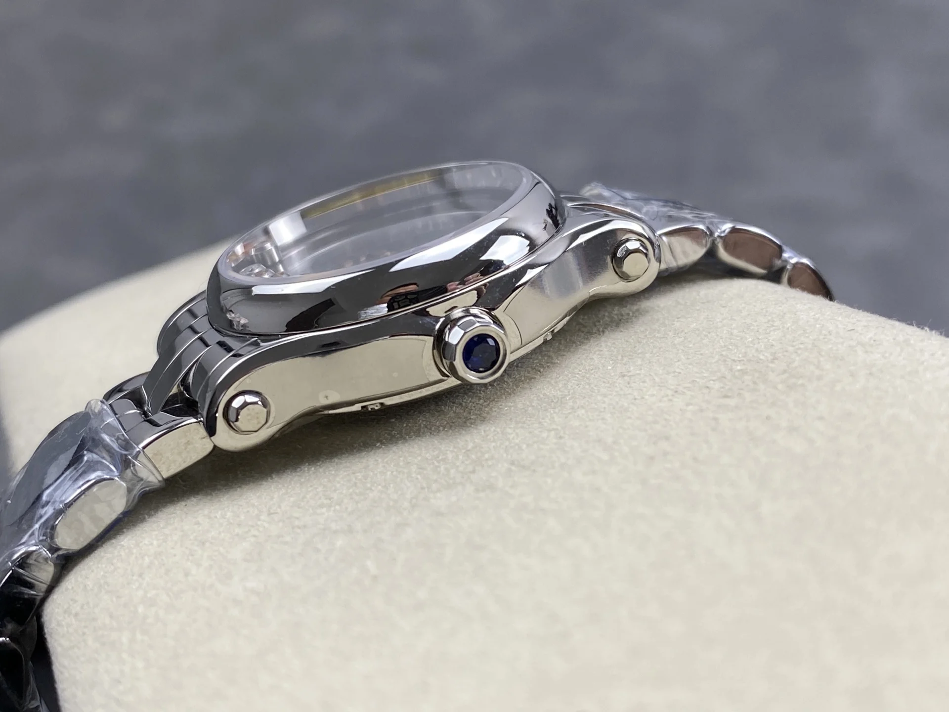 Chopard Happy Sport Rose Gold Green Dial — photographed off the sweep