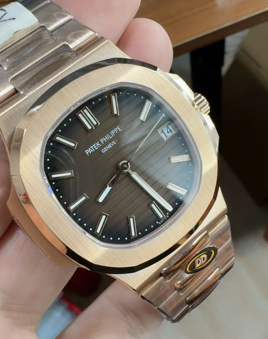 DDF, 5711RG, rose gold, weighted version — photographed off the sweep