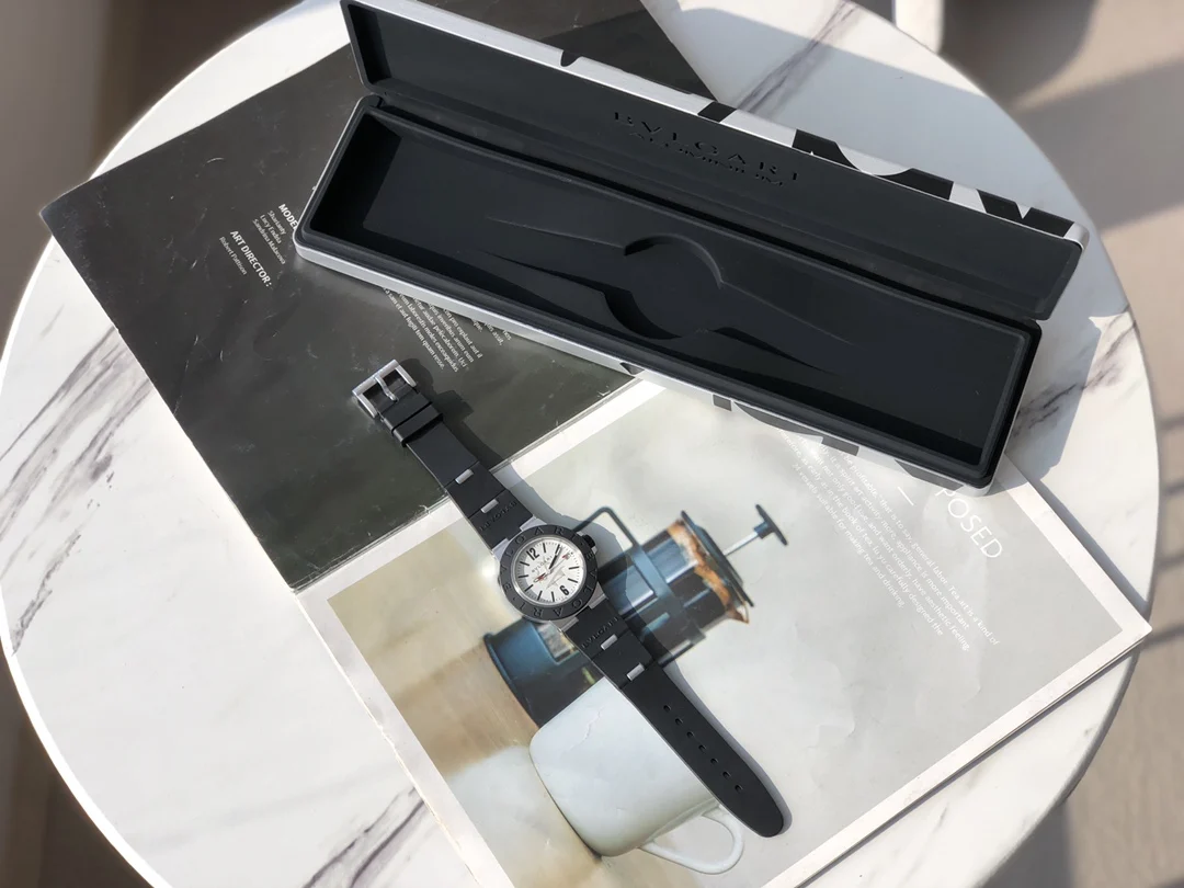 Detailed photos of the limited edition — photographed off the sweep