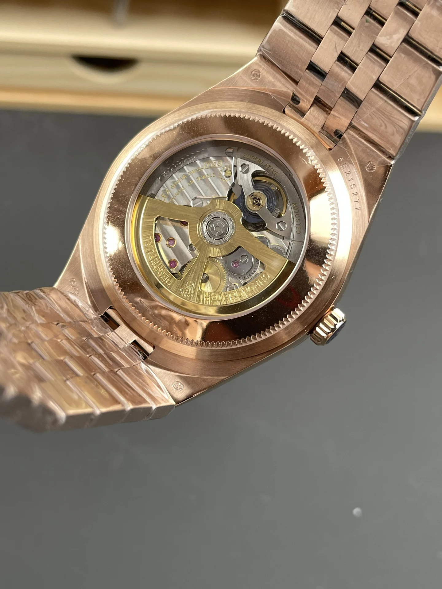 ES Land Cruiser Rose Gold White Dial / 40mm / 9015 movement — photographed off the sweep