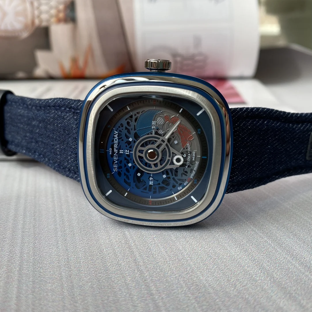 Exclusive new model, in stock! Limited to 450 pieces worldwide — photographed off the sweep