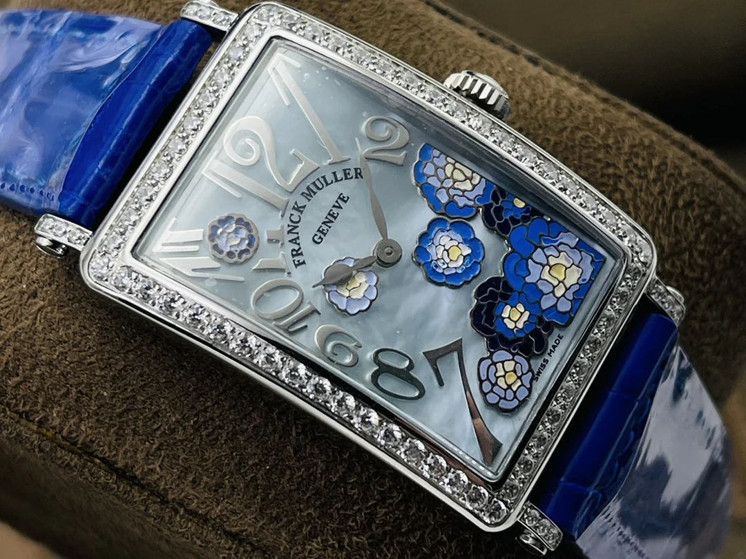 Franck Muller Long Island — photographed off the sweep