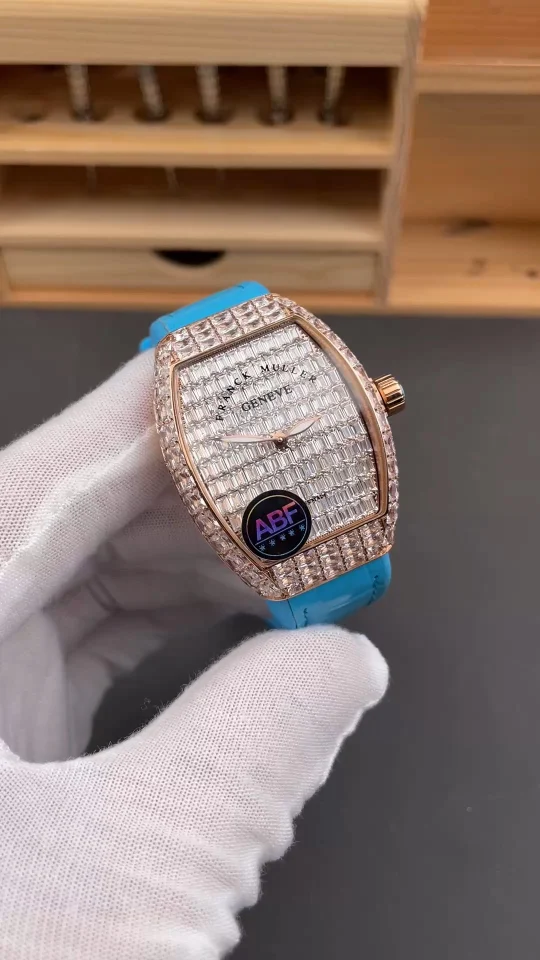 Franck Muller Rose Gold Diamond-Set 32 × 42.3mm