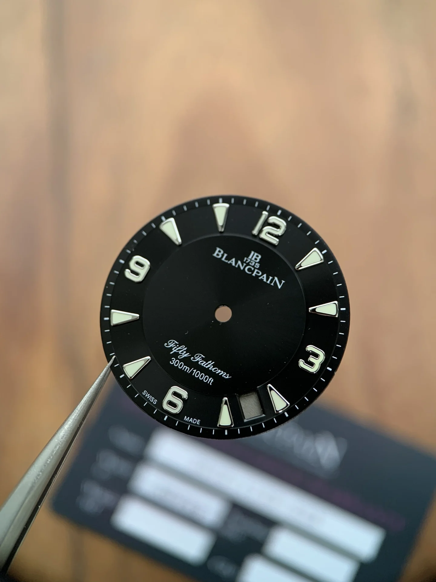 Fully interchangeable with genuine parts, high-definition dial