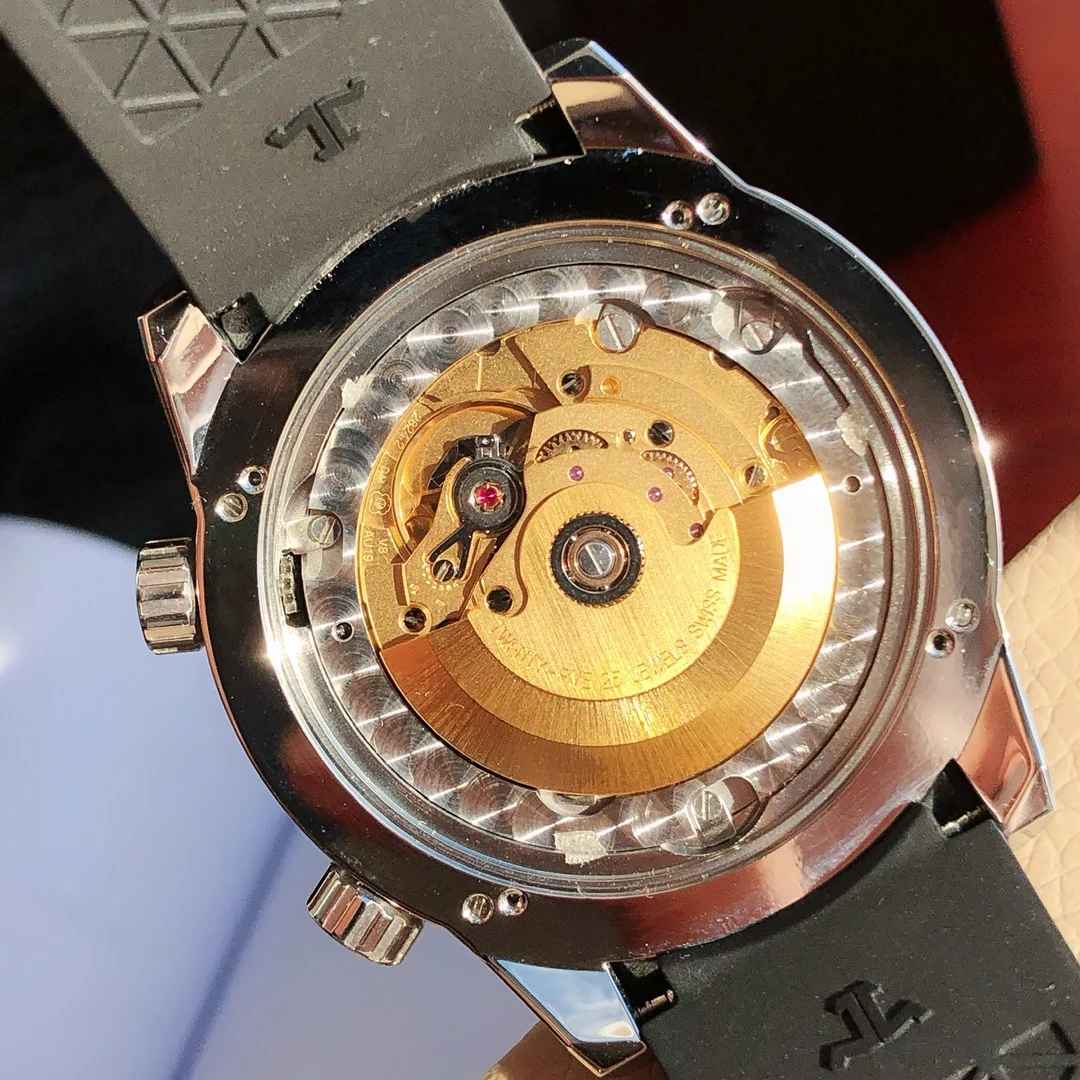 Genuine Swiss ETA 2824 movement! World-renowned as the best — photographed off the sweep