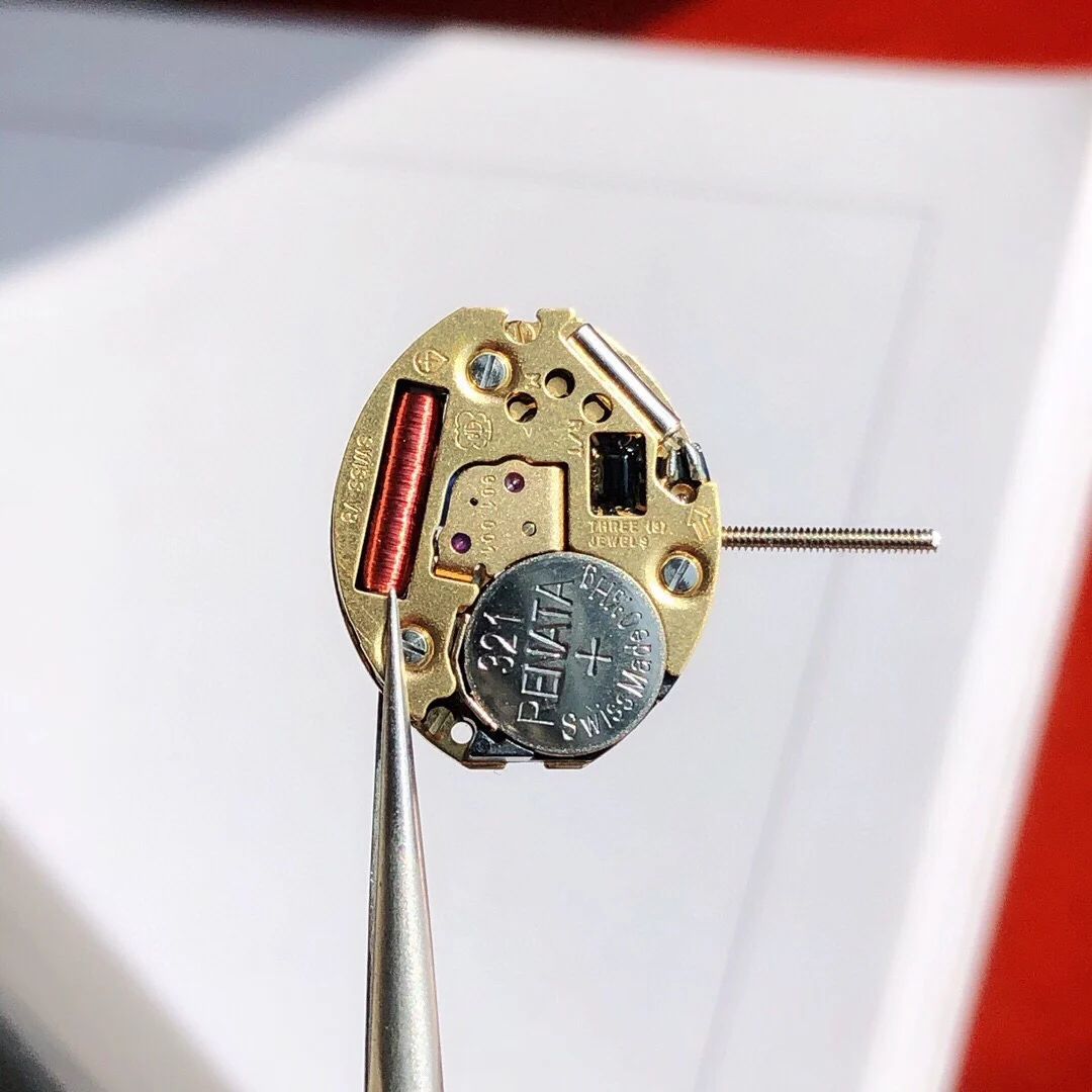 Genuine Swiss ETA 901.001 movement. This movement is renowned — photographed off the sweep