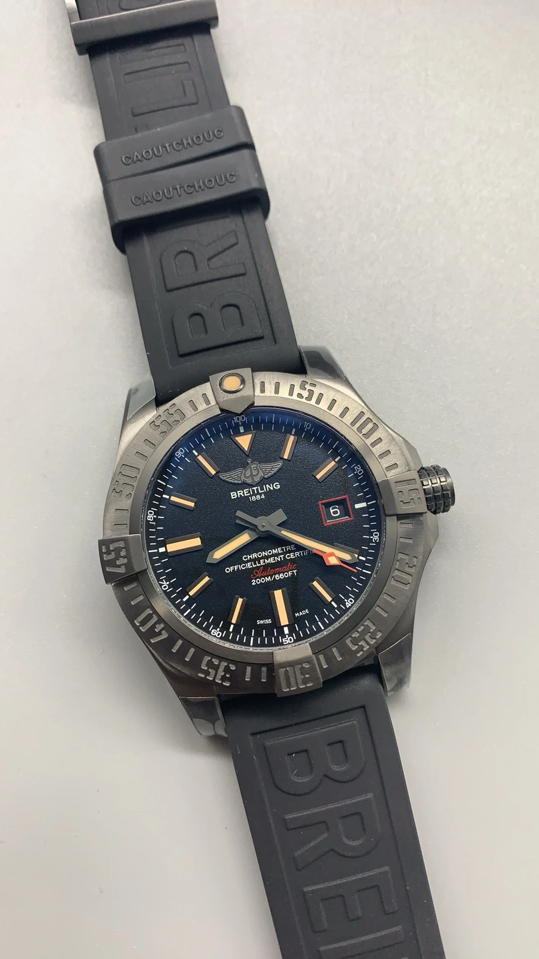 Gf, 44mm, Blackbird reconnaissance aircraft — photographed off the sweep