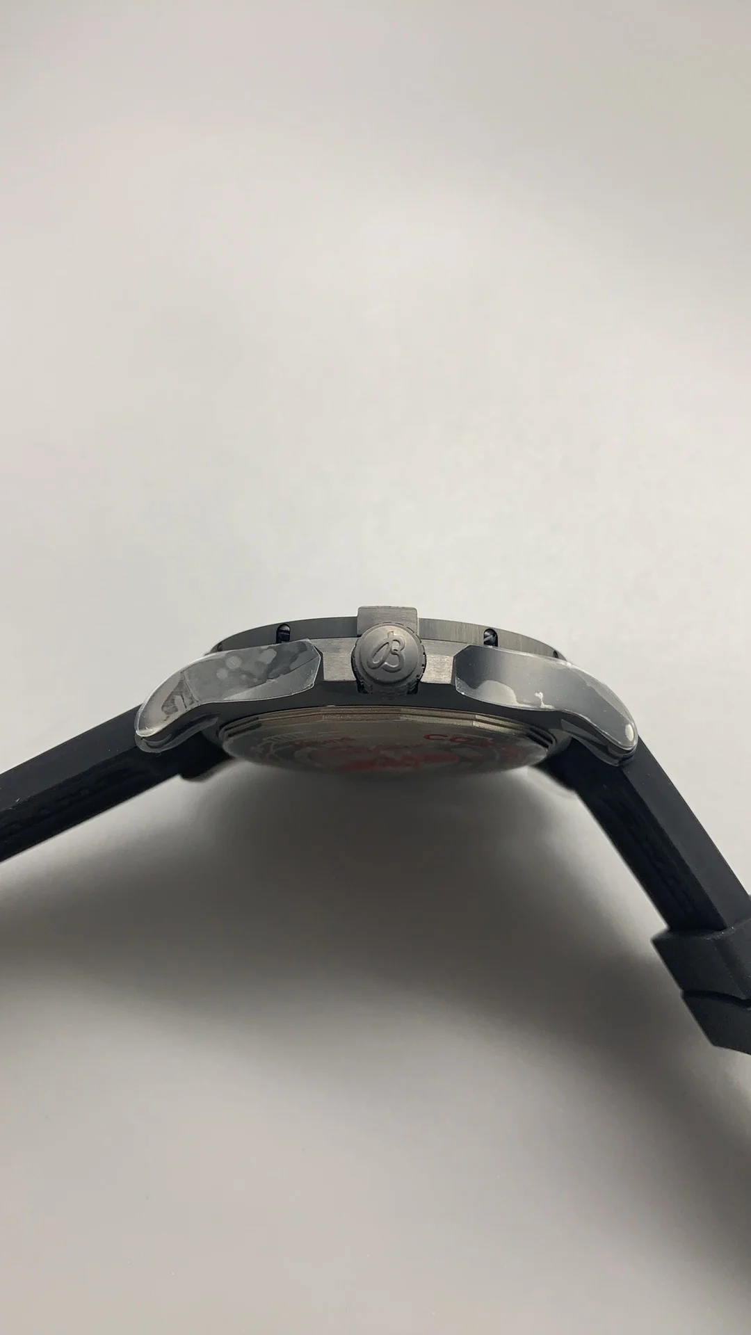 Gf, 44mm, Blackbird reconnaissance aircraft — photographed off the sweep