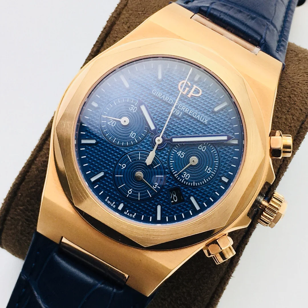 Girard-Perregaux Laureato — photographed off the sweep