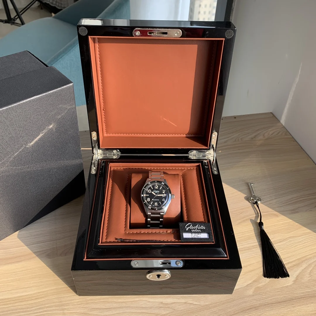 Glashütte Original SeaQ Ceramic Black Dial — photographed off the sweep
