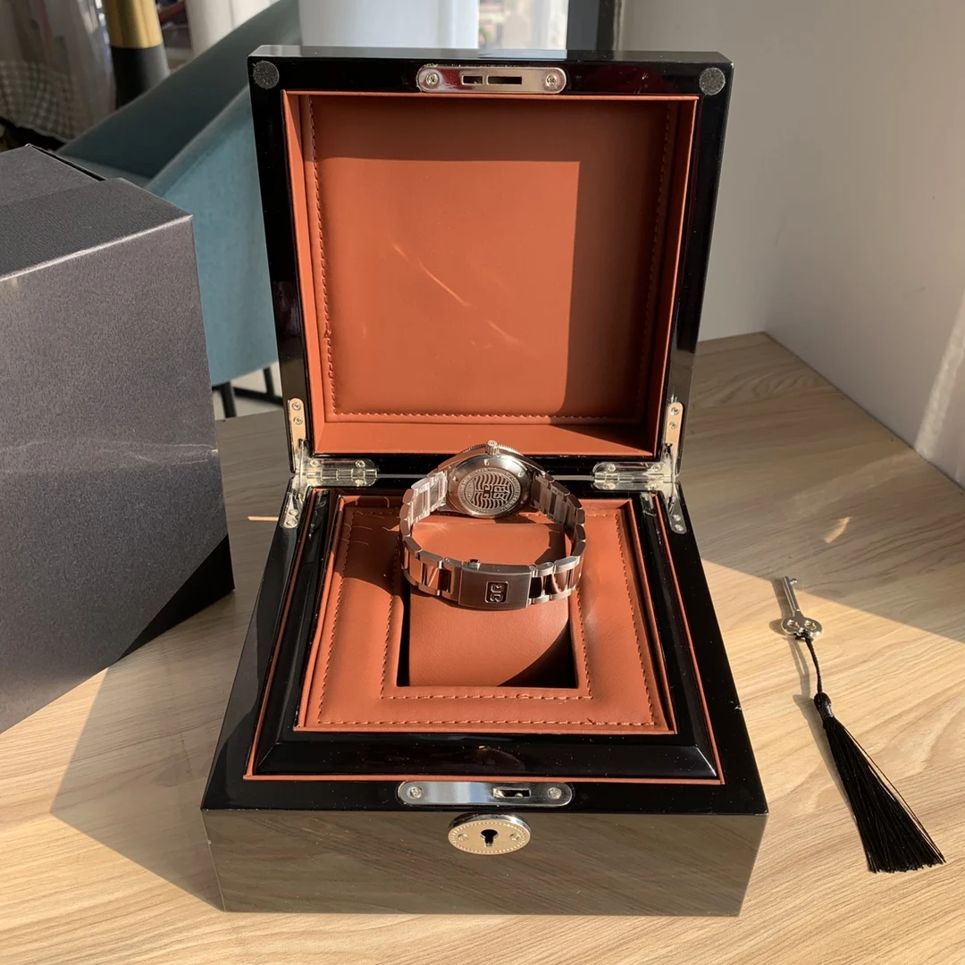Glashütte Original SeaQ Ceramic Black Dial — photographed off the sweep